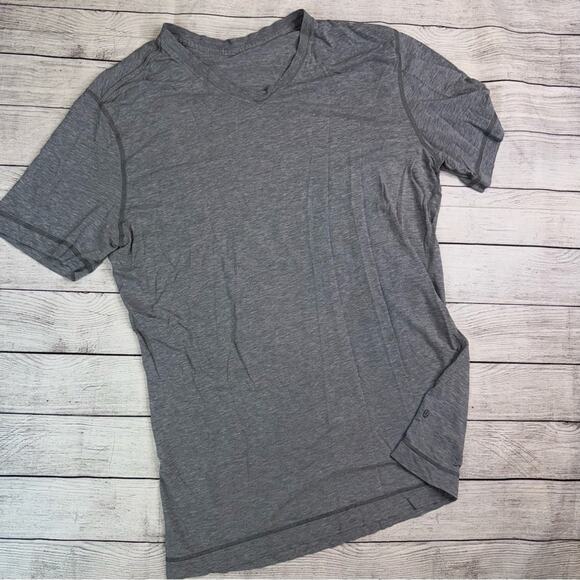 Lululemon Men's Basic V-Neck Short Sleeve T-Shirt Heather Gray Size Large - Picture 1 of 5